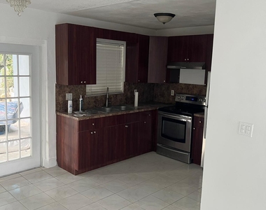 5315 Nw 16th Court - Photo Thumbnail 1