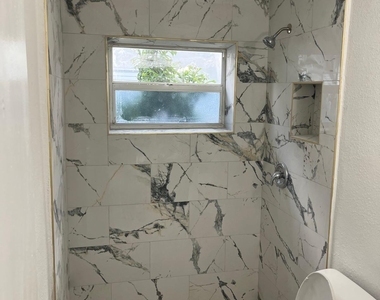 5315 Nw 16th Court - Photo Thumbnail 2