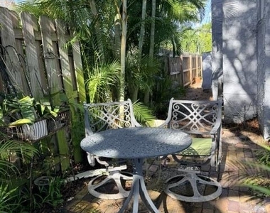301 S Palmway - Photo Thumbnail 3
