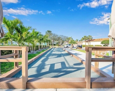 37 Harbour Isle Drive E - Photo Thumbnail 24