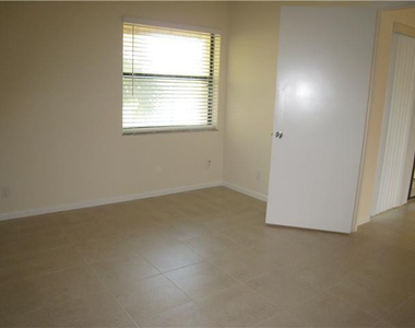 22053 Palms Way - Photo Thumbnail 11