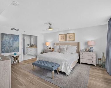 840 Ocean Drive - Photo Thumbnail 22