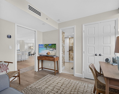 840 Ocean Drive - Photo Thumbnail 34