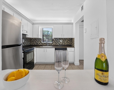 9235 Sw 8th Street - Photo Thumbnail 10