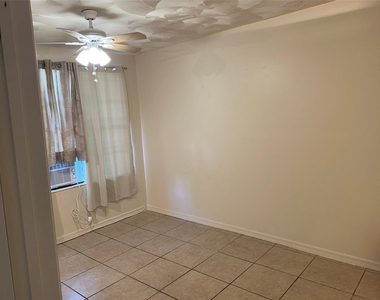 6901 Sw 6th Street - Photo Thumbnail 4