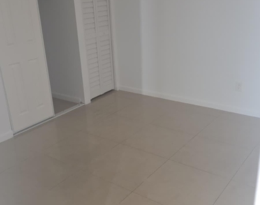 1750 Fletcher Street - Photo Thumbnail 2