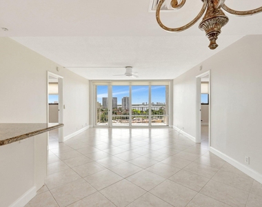 336 Golfview Road - Photo Thumbnail 1