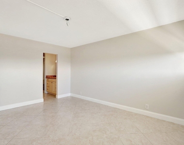 336 Golfview Road - Photo Thumbnail 12