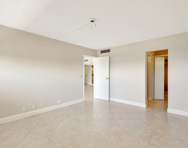 336 Golfview Road - Photo Thumbnail 13