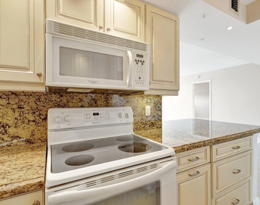 336 Golfview Road - Photo Thumbnail 8