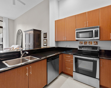 701 S Olive Avenue - Photo Thumbnail 5
