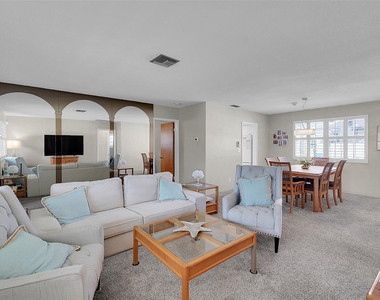 2705 Roosevelt Street - Photo Thumbnail 4