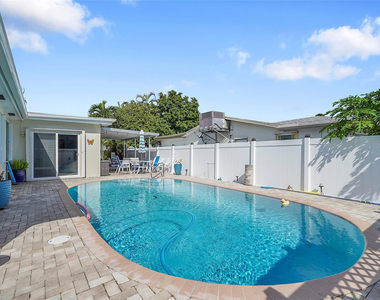 2705 Roosevelt Street - Photo Thumbnail 20