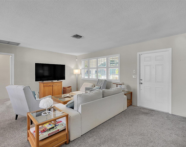 2705 Roosevelt Street - Photo Thumbnail 3