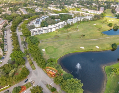 3003 Portofino Isle - Photo Thumbnail 3