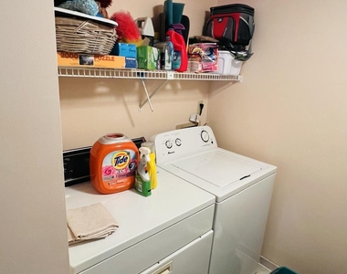 827 Sky Pine Way - Photo Thumbnail 11