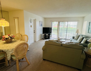 827 Sky Pine Way - Photo Thumbnail 4