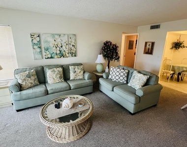 827 Sky Pine Way - Photo Thumbnail 2