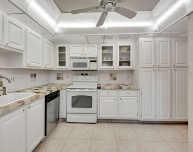 1670 Nw 18th Avenue - Photo Thumbnail 23