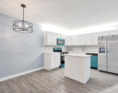 736 Nw 98th Circle - Photo Thumbnail 3