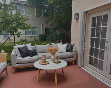4151 Eastridge Circle - Photo Thumbnail 4