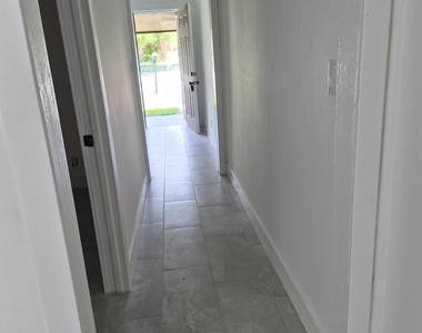 313 Sw 1st Terrace - Photo Thumbnail 2