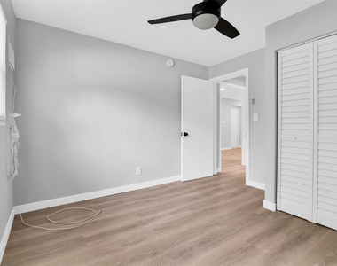 1841 Adams Street - Photo Thumbnail 11