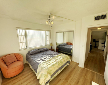 310 S Cypress Road - Photo Thumbnail 9