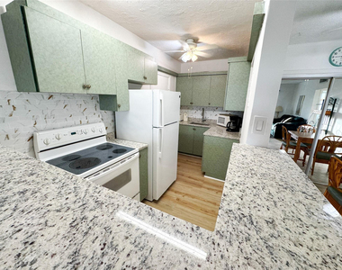 310 S Cypress Road - Photo Thumbnail 17