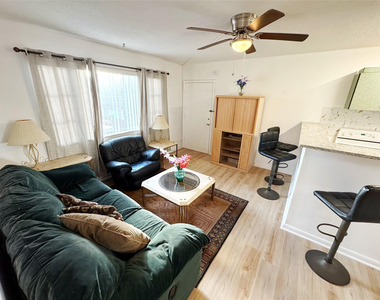 310 S Cypress Road - Photo Thumbnail 6