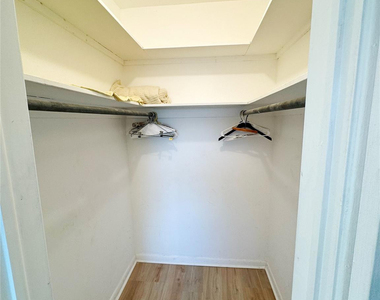 310 S Cypress Road - Photo Thumbnail 13