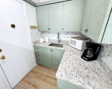 310 S Cypress Road - Photo Thumbnail 3