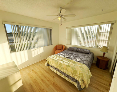 310 S Cypress Road - Photo Thumbnail 10