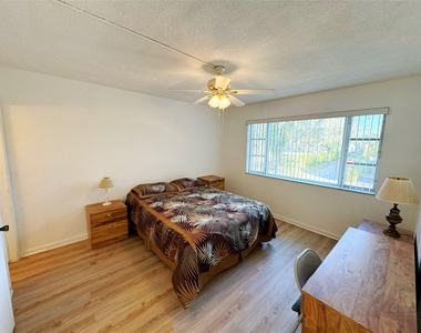 310 S Cypress Road - Photo Thumbnail 12