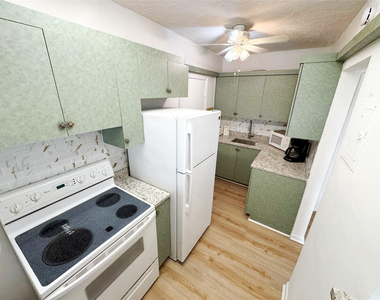 310 S Cypress Road - Photo Thumbnail 18
