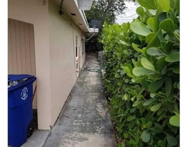 6340 Sw 19th Street - Photo Thumbnail 5