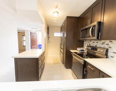 11060 S Lakeview Drive - Photo Thumbnail 15