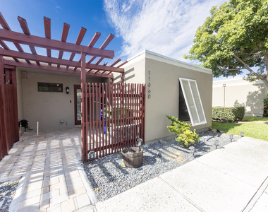 11060 S Lakeview Drive - Photo Thumbnail 4
