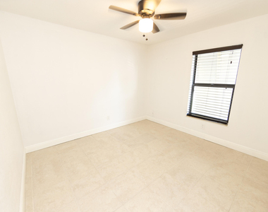 11060 S Lakeview Drive - Photo Thumbnail 25