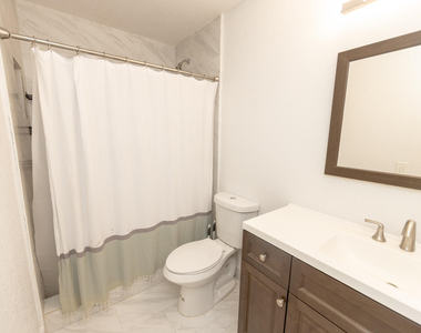 11060 S Lakeview Drive - Photo Thumbnail 11