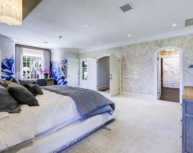 1125 N Flagler Drive - Photo Thumbnail 16