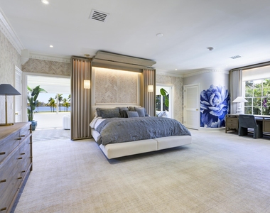1125 N Flagler Drive - Photo Thumbnail 14