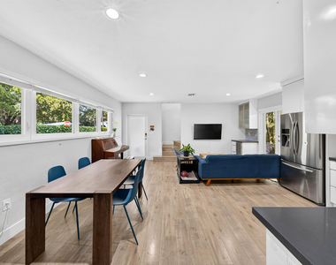 1015 Madrid Street - Photo Thumbnail 6