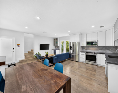 1015 Madrid Street - Photo Thumbnail 5