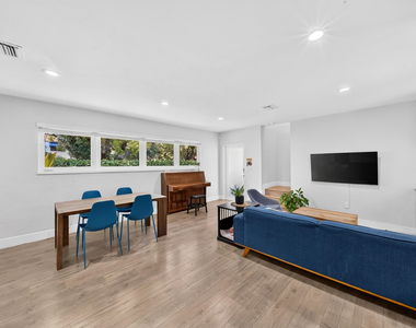 1015 Madrid Street - Photo Thumbnail 7