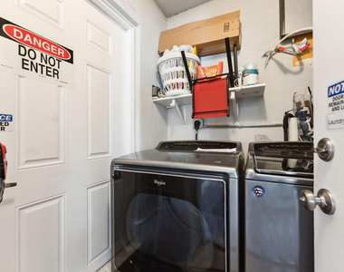 1631 N Andrews Square - Photo Thumbnail 11
