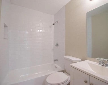 508 N 23rd Street - Photo Thumbnail 3