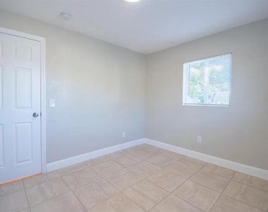 508 N 23rd Street - Photo Thumbnail 5