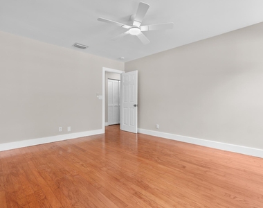 4250 Nw 1st Place - Photo Thumbnail 26