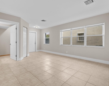 4250 Nw 1st Place - Photo Thumbnail 11